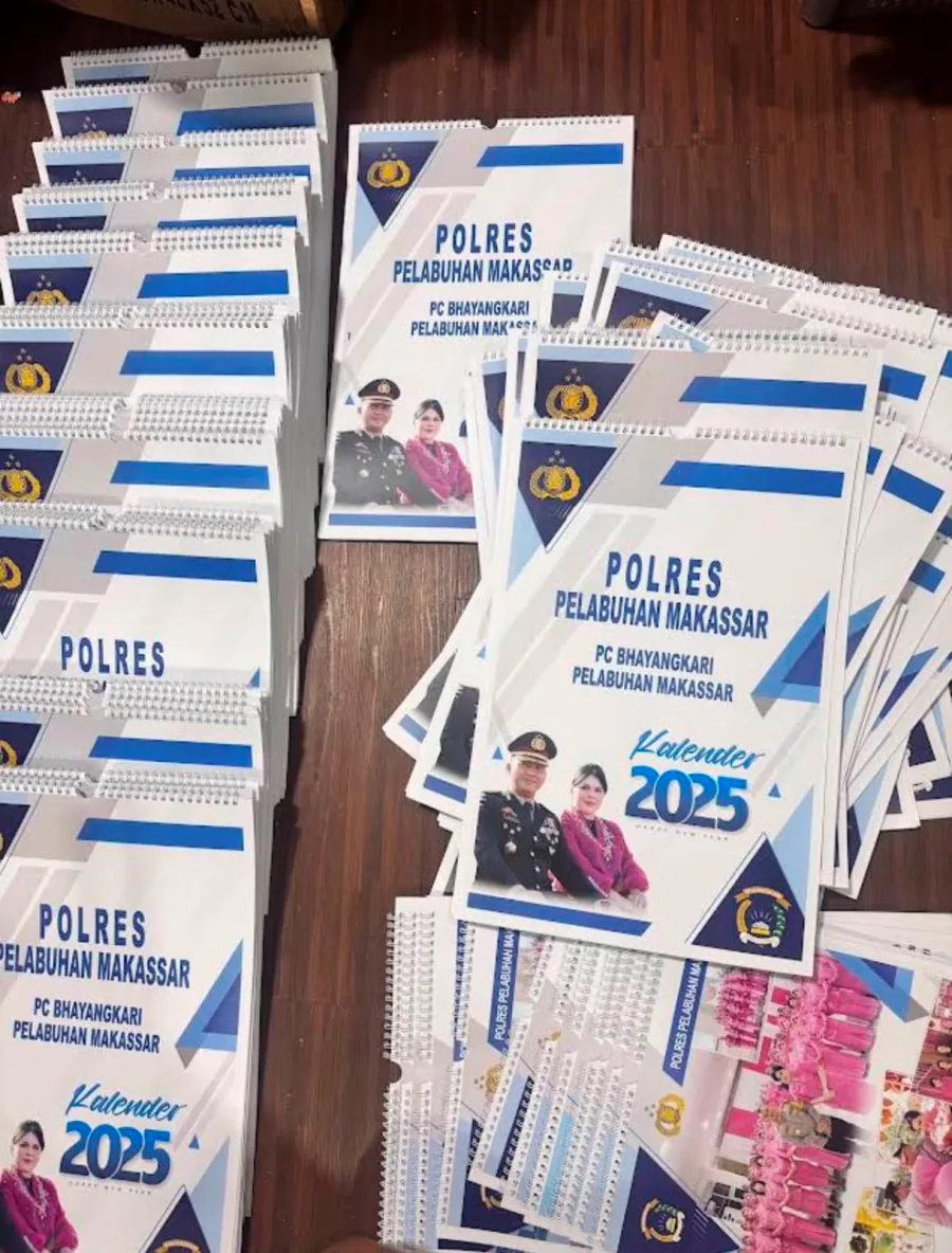 Cetak Kalender — Kalender Dinding